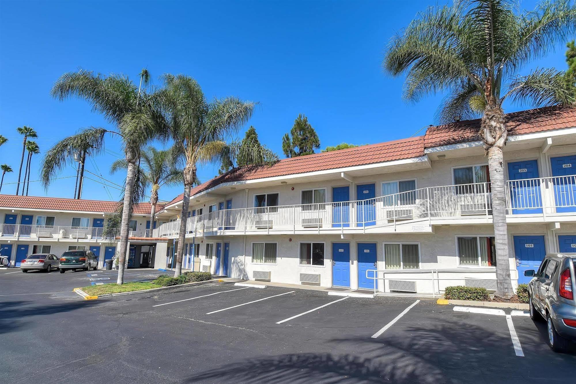 Motel 6-Long Beach, Ca - Los Angeles ภายนอก รูปภาพ