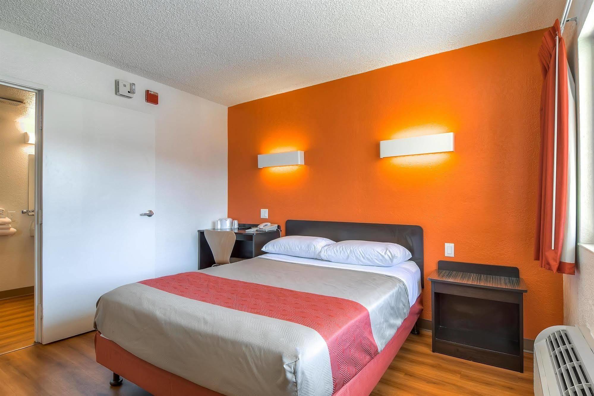 Motel 6-Long Beach, Ca - Los Angeles ภายนอก รูปภาพ