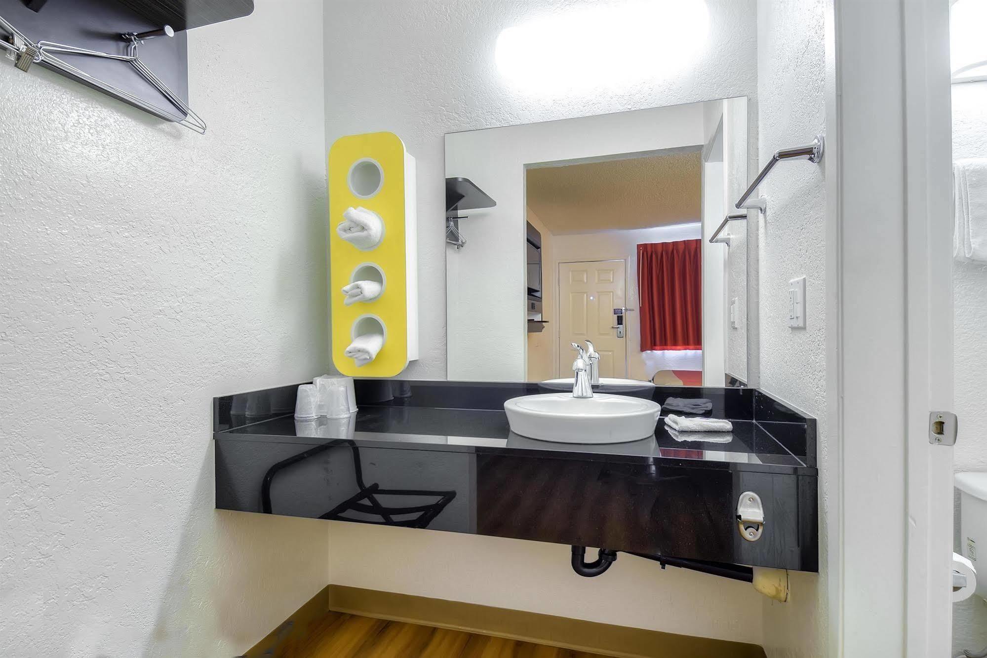 Motel 6-Long Beach, Ca - Los Angeles ภายนอก รูปภาพ
